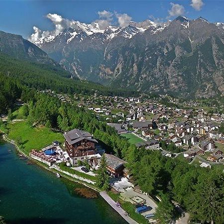 Pension Aaron Am See Grächen Exteriör bild